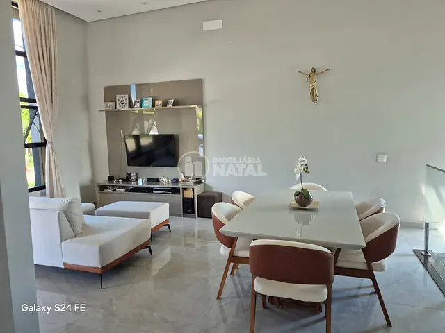 Casa com 256m² 3 quartos e 5 banheiros, à venda, no bairro Gleba Simon Frazer em Londrina