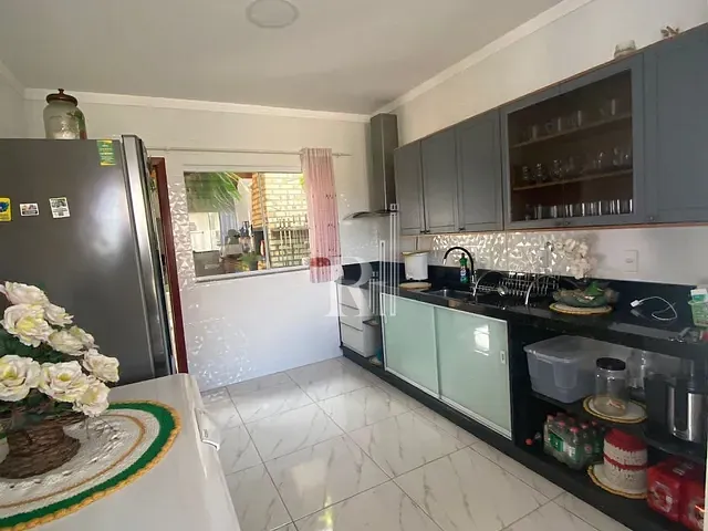 Casa com 300m² 3 quartos e 2 banheiros, à venda, no bairro joaia em Tijucas