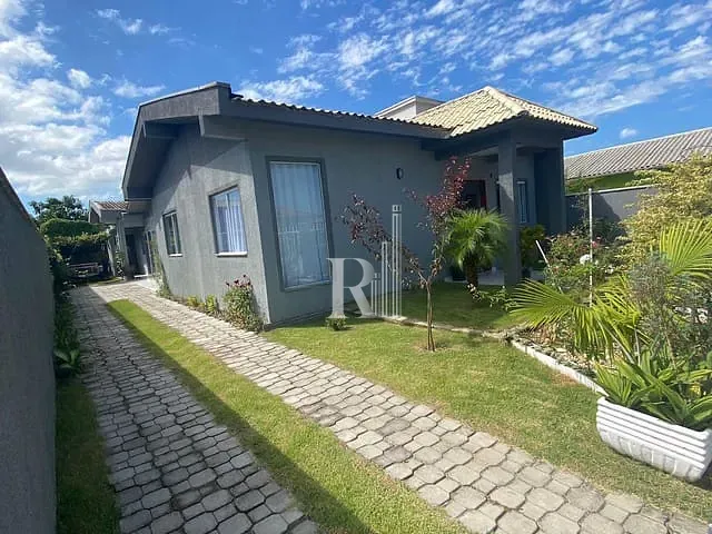 Casa com 300m² 3 quartos e 2 banheiros, à venda, no bairro joaia em Tijucas