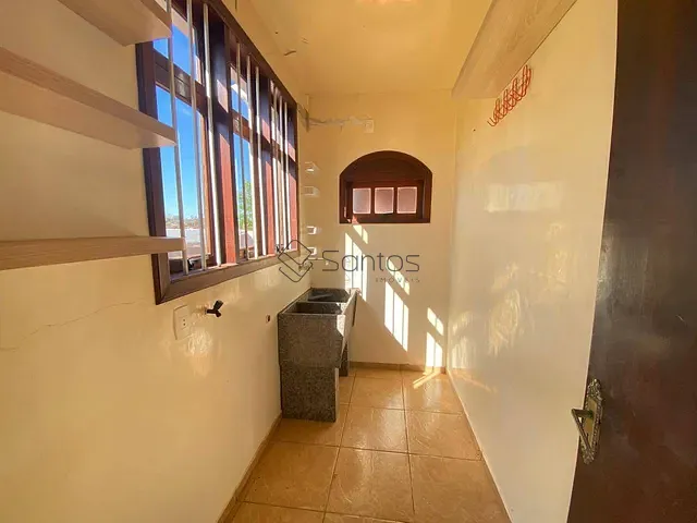 Casa 4 quartos e 4 banheiros, à venda ou para alugar, no bairro Morada do Sol em Ijuí
