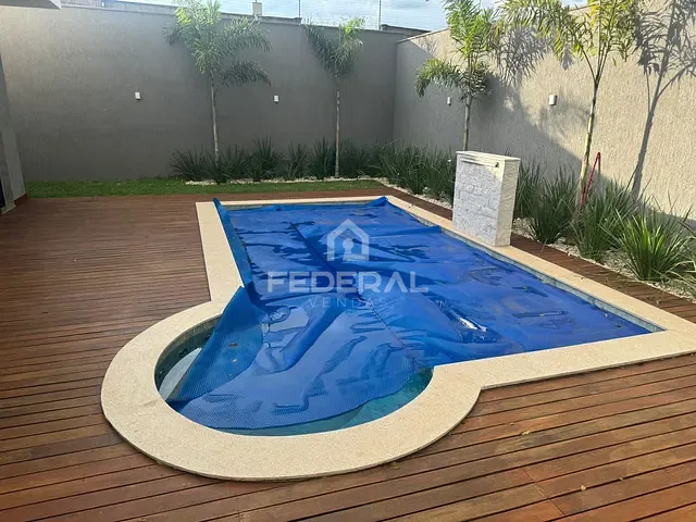 Casa com 535m² 4 quartos e 6 banheiros, à venda, no bairro Condomínio do Lago 2ª Etapa em Goiânia