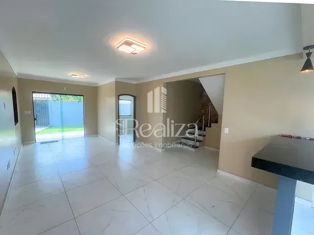 Casa 4 quartos e 5 banheiros, para alugar, no bairro Nossa Senhora da Vitória em Ilhéus