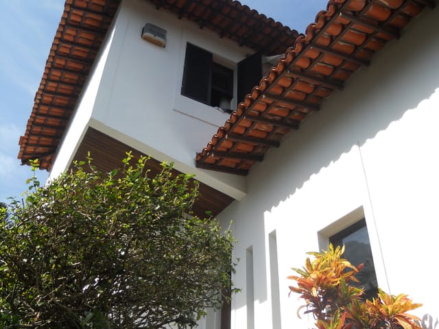 Casa com 597m² 6 quartos e 8 banheiros, à venda, no bairro Itanhangá em Rio de Janeiro