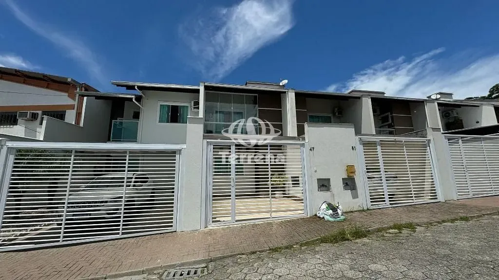 Casa Geminada Mobiliada - Locação - Água Verde - Blumenau - SC - foto 1