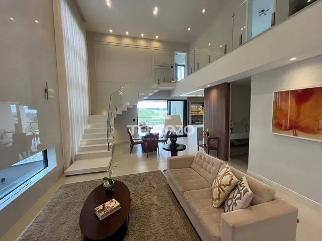 Casa com 250m² 4 quartos e 4 banheiros, à venda, no bairro Alphaville em Volta Redonda