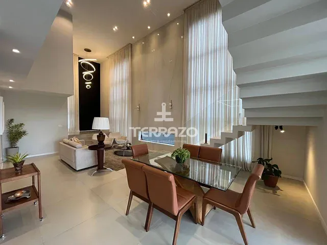 Casa com 250m² 4 quartos e 4 banheiros, à venda, no bairro Alphaville em Volta Redonda