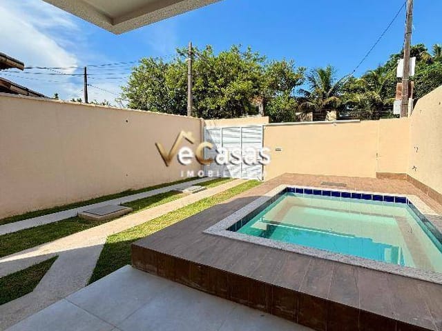Casa com 120m² 3 quartos e 2 banheiros, à venda, no bairro Village Rio das Ostras em Rio das Ostras