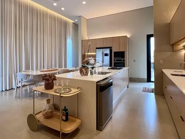 Casa com 360m², à venda, no bairro Aquarela das Artes em Sinop