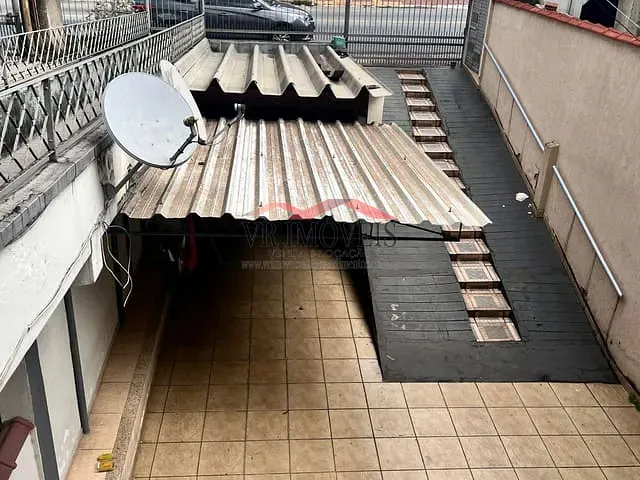 Casa 2 quartos e 2 banheiros, para alugar, no bairro Niterói em Volta Redonda