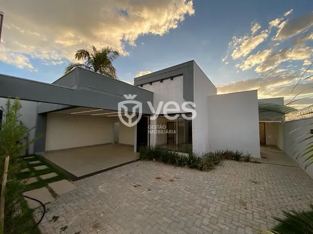 Casa com 325m² 3 quartos e 2 banheiros, à venda, no bairro Recanto do Bosque em Araxá
