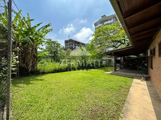 Casa com 1440m² 4 quartos e 3 banheiros, à venda, no bairro Vila Nova em Blumenau