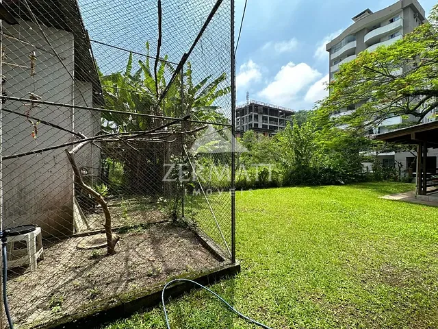 Casa com 1440m² 4 quartos e 3 banheiros, à venda, no bairro Vila Nova em Blumenau