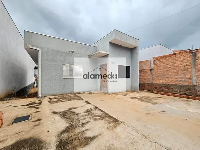 Casa 2 quartos e 1 banheiro, à venda ou para alugar, no bairro JARDIM PARAISO em Jacarezinho