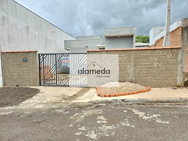 Casa 2 quartos e 1 banheiro, à venda ou para alugar, no bairro JARDIM PARAISO em Jacarezinho