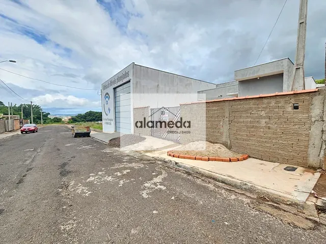 Casa 2 quartos e 1 banheiro, à venda ou para alugar, no bairro JARDIM PARAISO em Jacarezinho