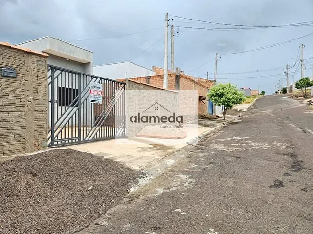 Casa 2 quartos e 1 banheiro, à venda ou para alugar, no bairro JARDIM PARAISO em Jacarezinho