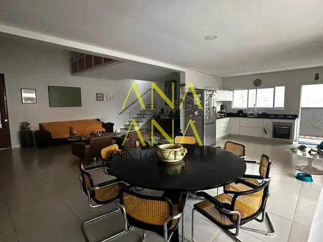 Casa 3 quartos e 4 banheiros, para alugar, no bairro Condomínio Residencial Euroville II em Bragança Paulista