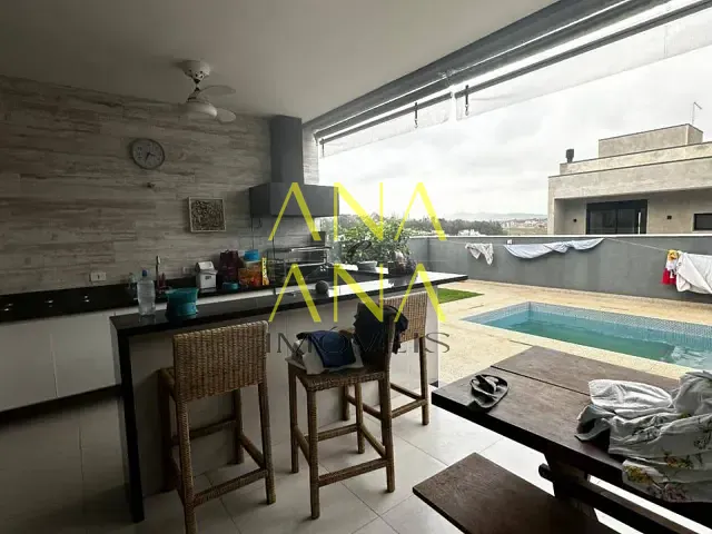 Casa 3 quartos e 4 banheiros, para alugar, no bairro Condomínio Residencial Euroville II em Bragança Paulista