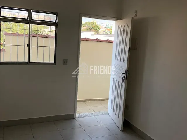 Casa com 35m² 1 quarto e 1 banheiro, para alugar, no bairro Vila Mazzei em São Paulo