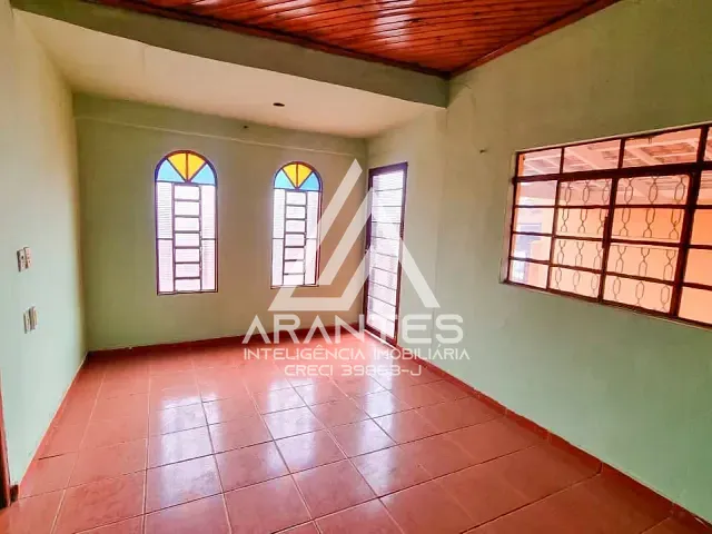 Casa 2 quartos e 2 banheiros, para alugar, no bairro Marília em Barretos