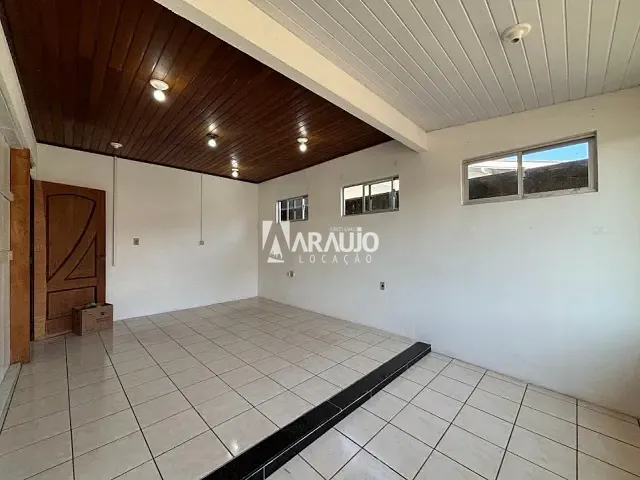 Casa com 145m² 3 quartos e 2 banheiros, para alugar, no bairro São Domingos em Navegantes