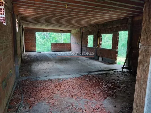 Casa com 1175m² 4 quartos e 3 banheiros, à venda, no bairro Itacolomi III (Itacolomi) em Gravataí