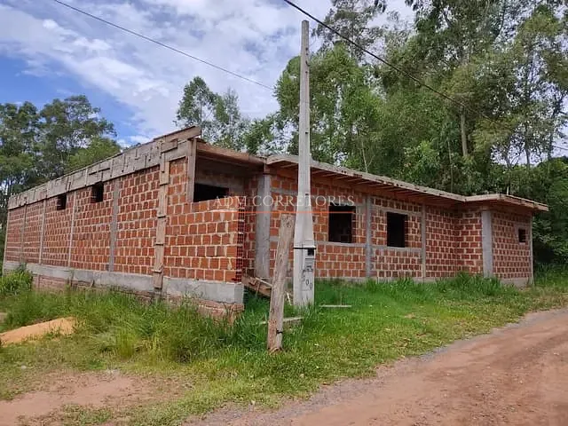Casa com 1175m² 4 quartos e 3 banheiros, à venda, no bairro Itacolomi III (Itacolomi) em Gravataí