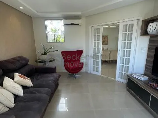 Casa 4 quartos e 5 banheiros, à venda, no bairro Jardim Amália em Volta Redonda