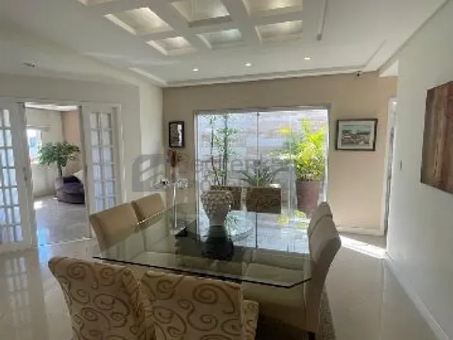 Casa 4 quartos e 5 banheiros, à venda, no bairro Jardim Amália em Volta Redonda