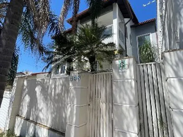 Casa 4 quartos e 5 banheiros, à venda, no bairro Jardim Amália em Volta Redonda