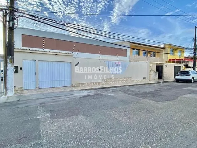 Casa com 450m² 6 quartos e 6 banheiros, à venda, no bairro Suíssa em Aracaju