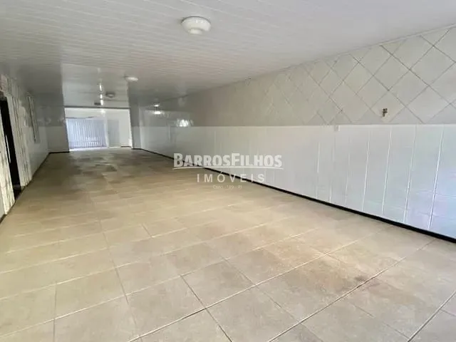 Casa com 450m² 6 quartos e 6 banheiros, à venda, no bairro Suíssa em Aracaju