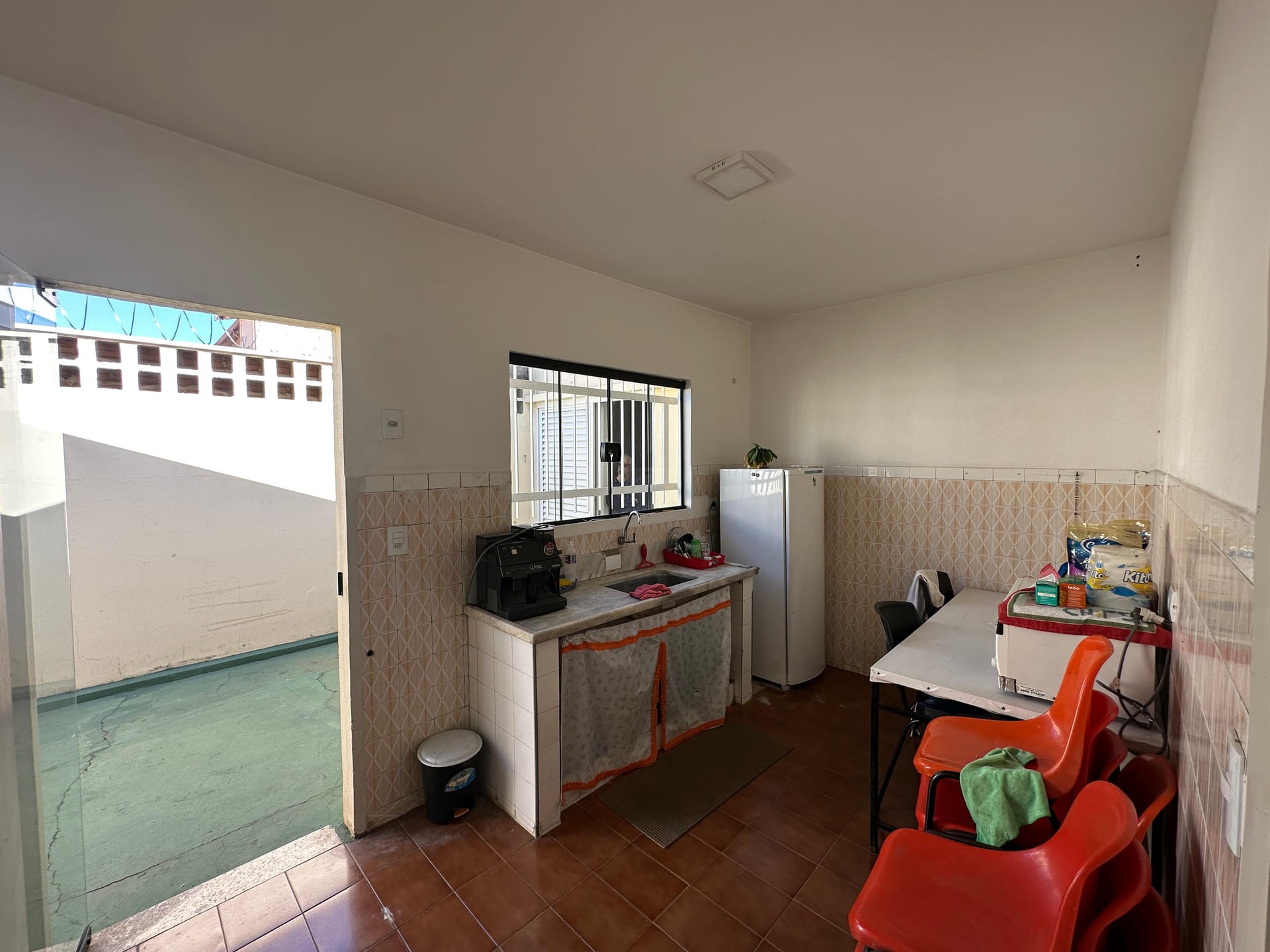 Casa à venda e aluguel com 1 quarto, 110m² - Foto 8