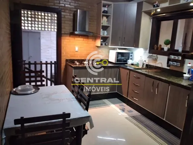 Casa com 240m² 4 quartos e 3 banheiros, à venda, no bairro Venda das Pedras em Itaboraí