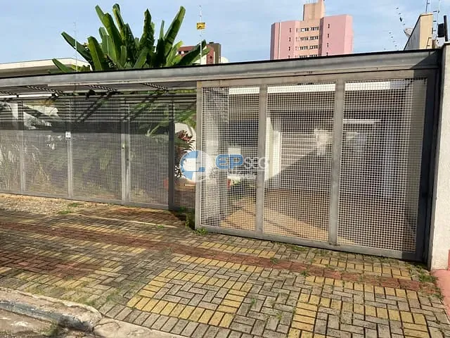 Casa com 550m² 3 quartos e 4 banheiros, à venda, no bairro Canadá em Londrina