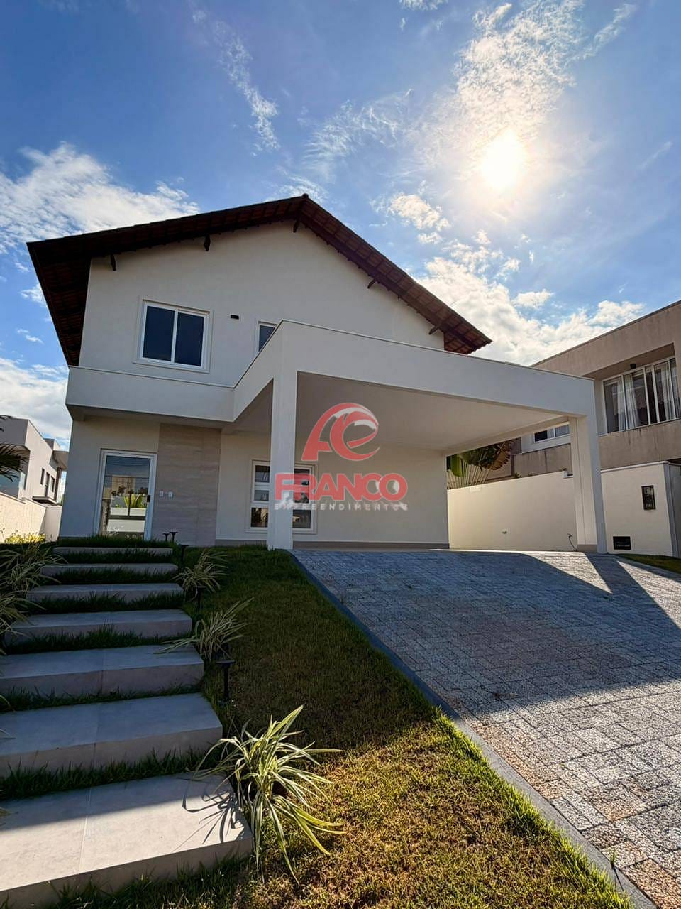 Casa, 4 quartos, 270 m² - Foto 1