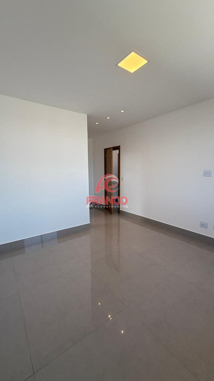 Casa, 4 quartos, 270 m² - Foto 29
