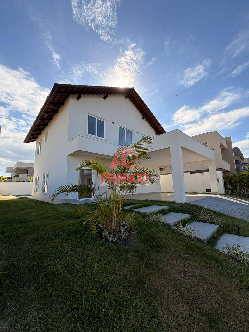 Casa, 4 quartos, 270 m² - Foto 2