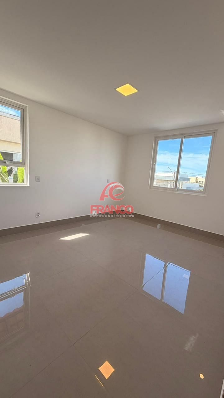Casa, 4 quartos, 270 m² - Foto 36