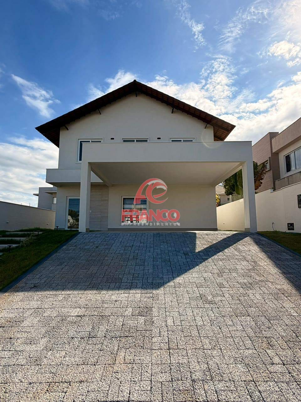 Casa, 4 quartos, 270 m² - Foto 3