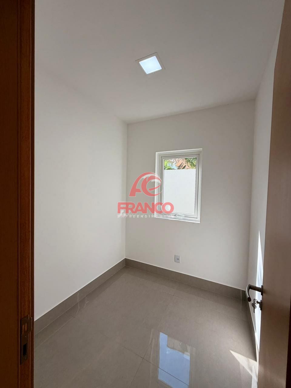 Casa, 4 quartos, 270 m² - Foto 41