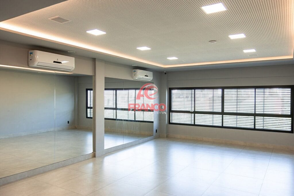 Casa, 4 quartos, 270 m² - Foto 37