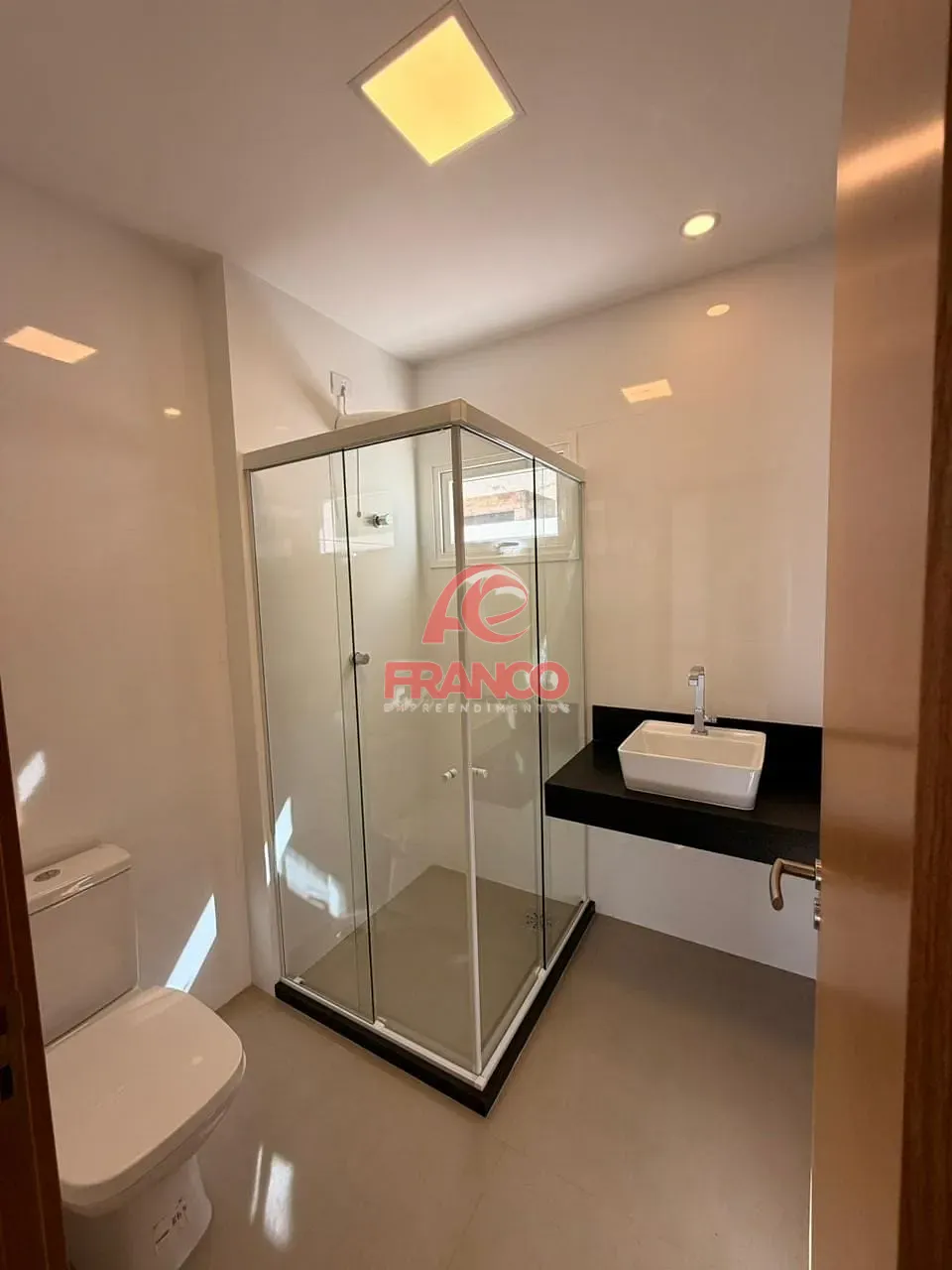 Casa, 4 quartos, 270 m² - Foto 32