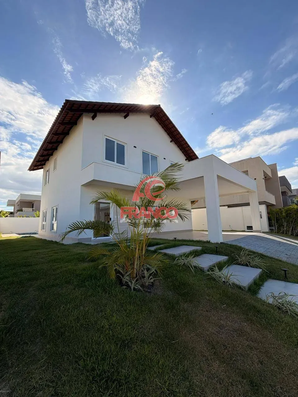 Casa, 4 quartos, 270 m² - Foto 2