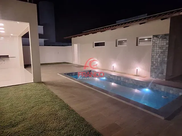 Casa 4 quartos e 5 banheiros, à venda, no bairro Pium (Distrito Litoral) em Parnamirim