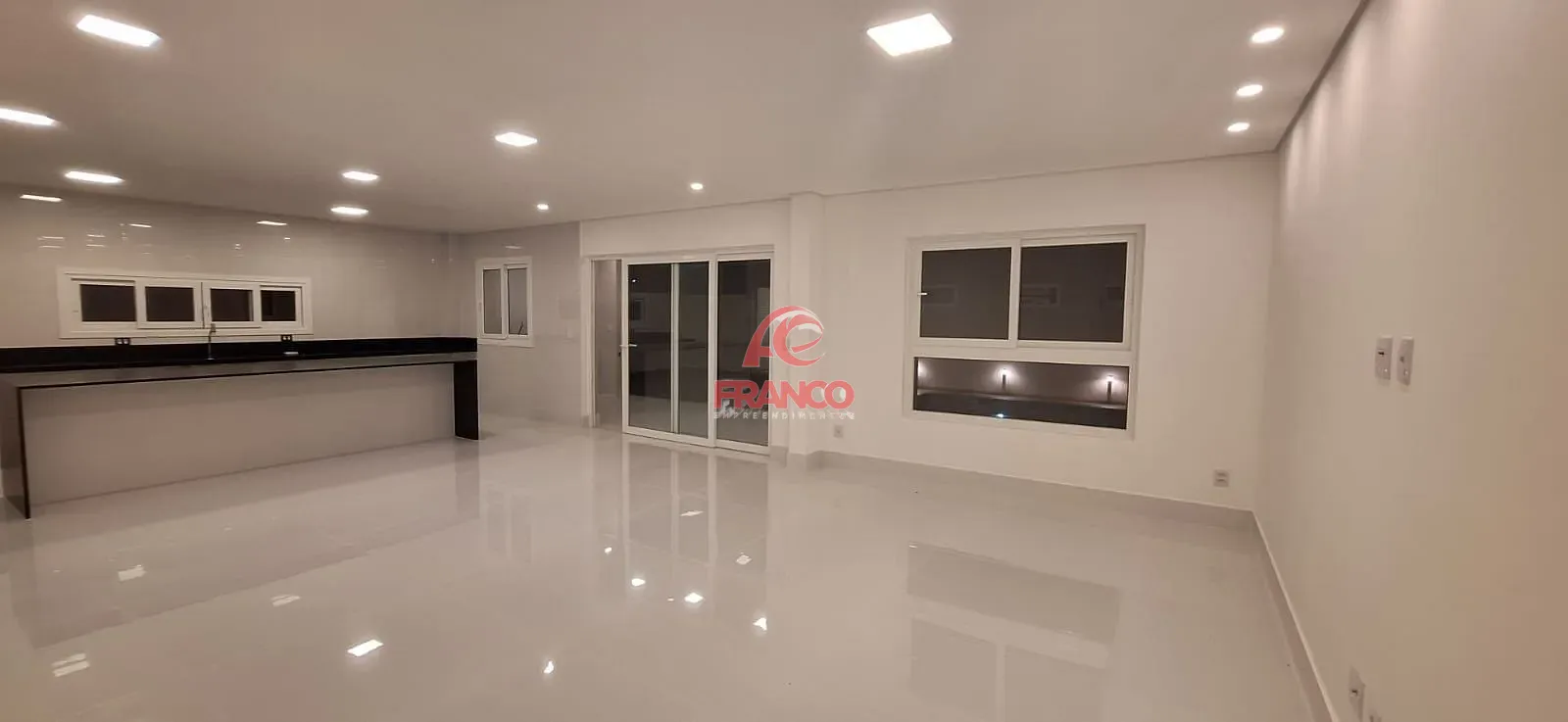 Casa, 4 quartos, 270 m² - Foto 13