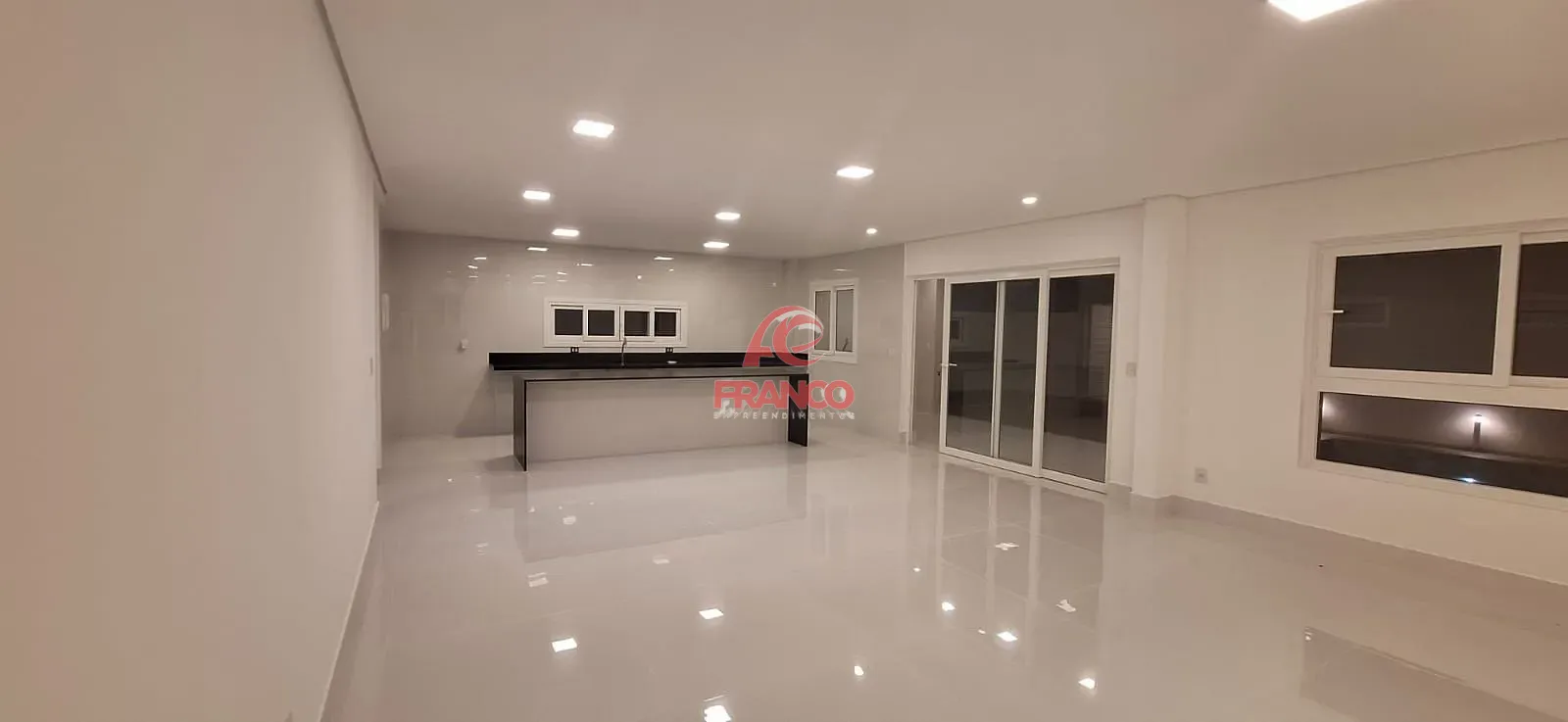 Casa, 4 quartos, 270 m² - Foto 14