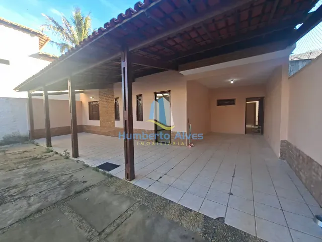 Casa 3 quartos e 2 banheiros, para alugar, no bairro Candeias em Vitória da Conquista