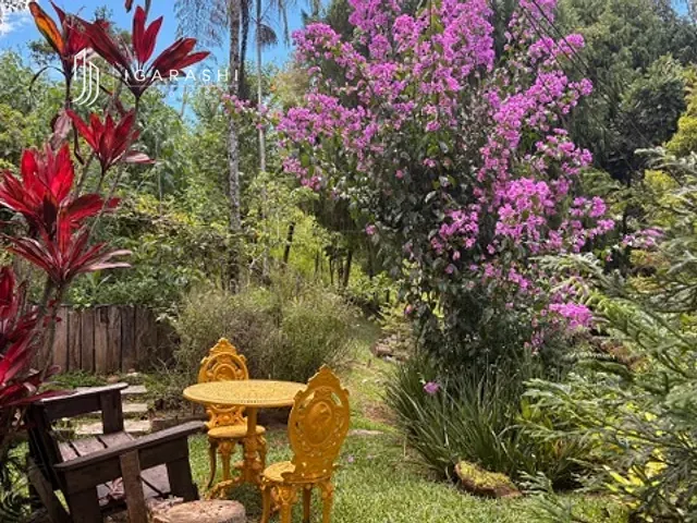 Casa 2 quartos e 3 banheiros, à venda ou para alugar, no bairro Mury em Nova Friburgo