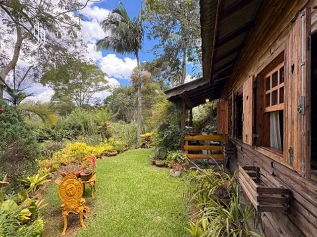 Casa 2 quartos e 3 banheiros, à venda ou para alugar, no bairro Mury em Nova Friburgo